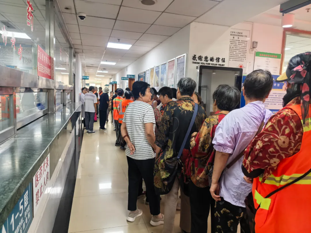 以冬病夏治之笔 绘医者担当画卷｜老干部医院三伏贴敷活动温暖全城！